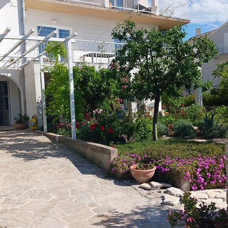 Sunce Apartment Primosten Exterior photo