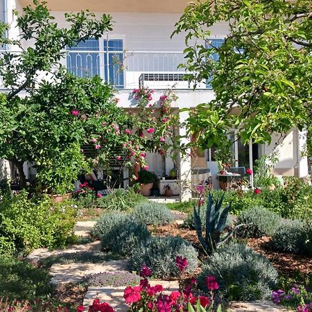 Sunce Apartment Primosten Exterior photo
